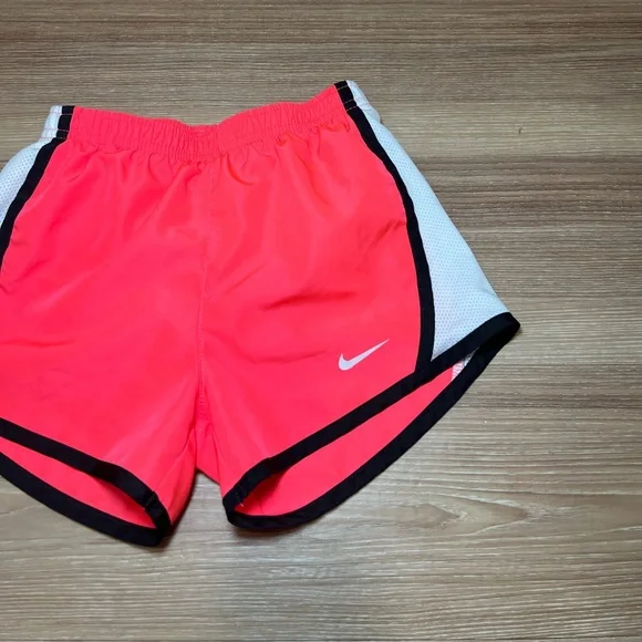 Nike Dri-FIT Girls Running Shorts Size 6 - Picture 5 of 10
